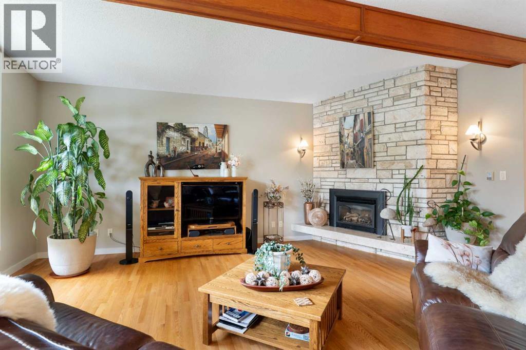43 Cromwell Avenue NW, Calgary — photo 6