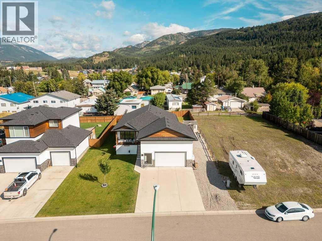 3022 225 Street - 43