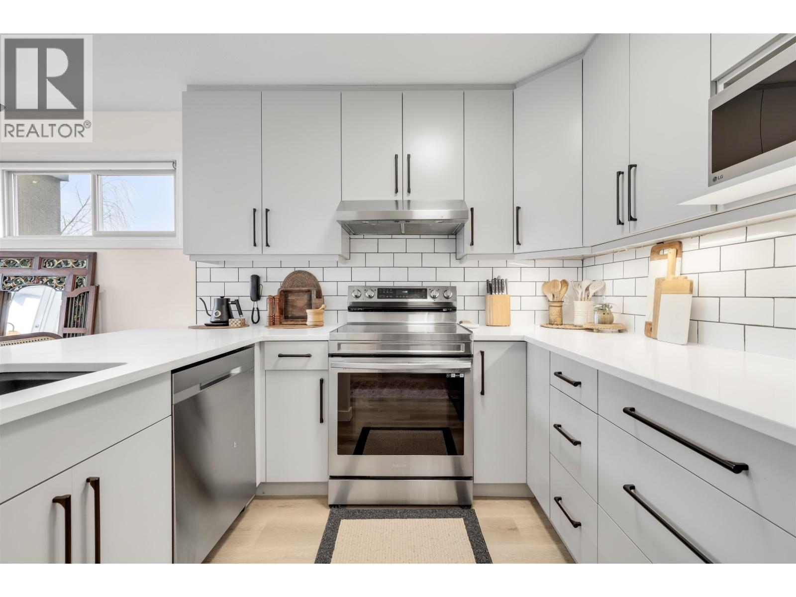 #D302-4845 53 Street, Delta