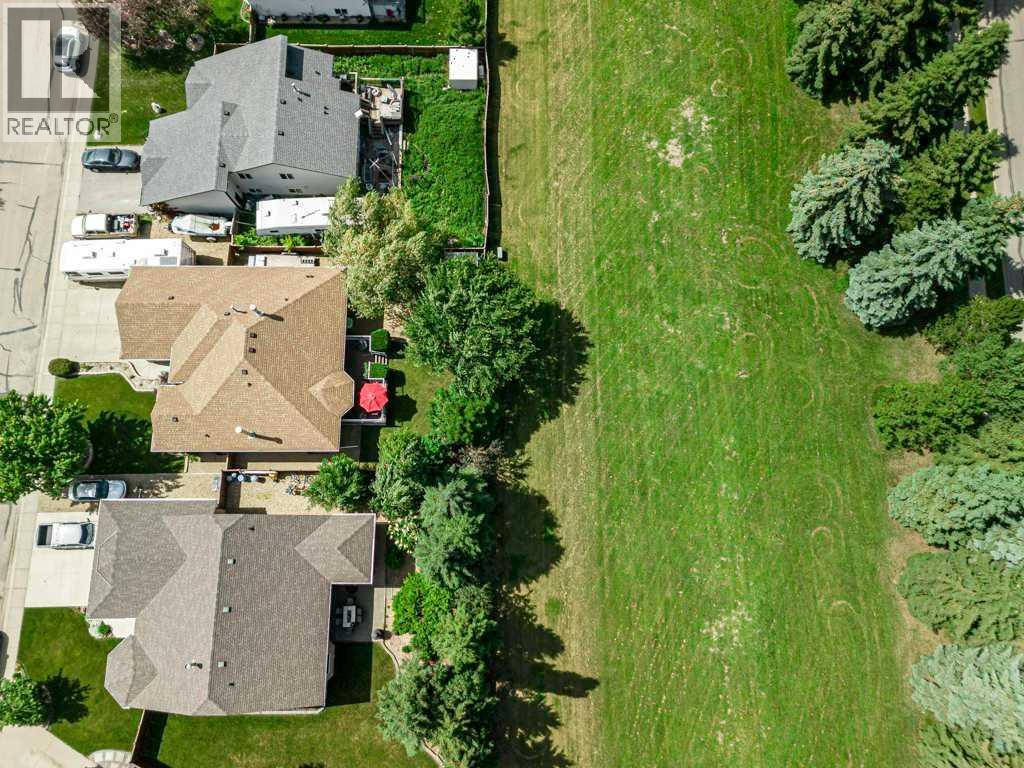 Listing photo – 12 Iron Wolf Ridge, Lacombe