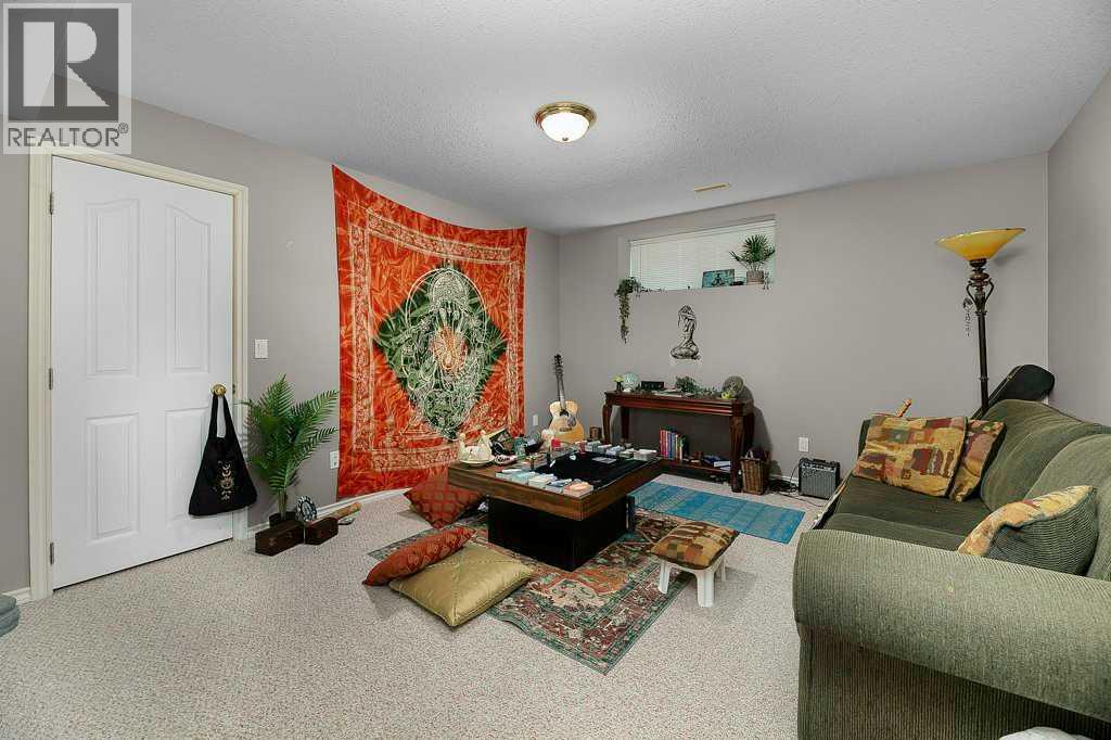 Listing photo – 12 Iron Wolf Ridge, Lacombe