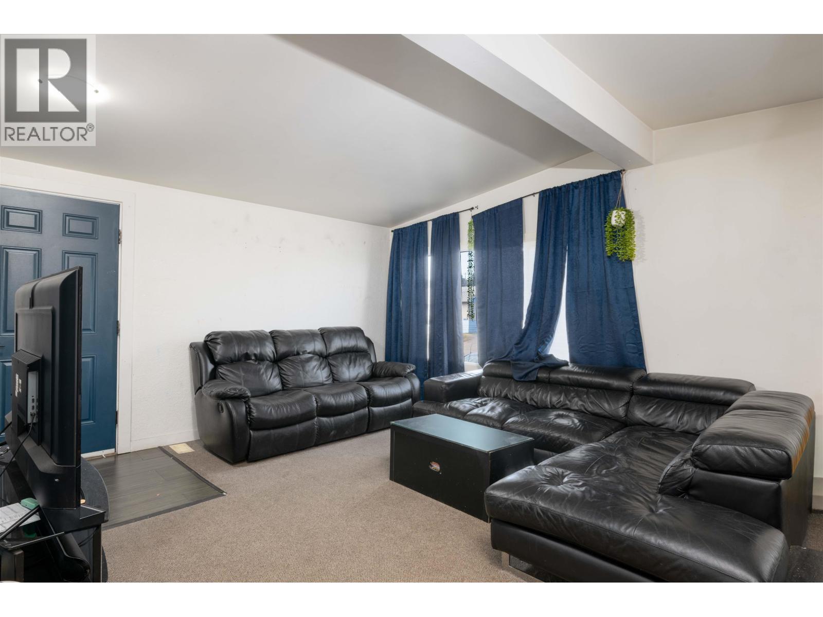 2144 REDWOOD STREET - 16