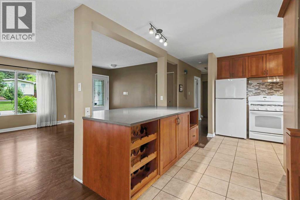 23 Arbour Crescent SE - 10