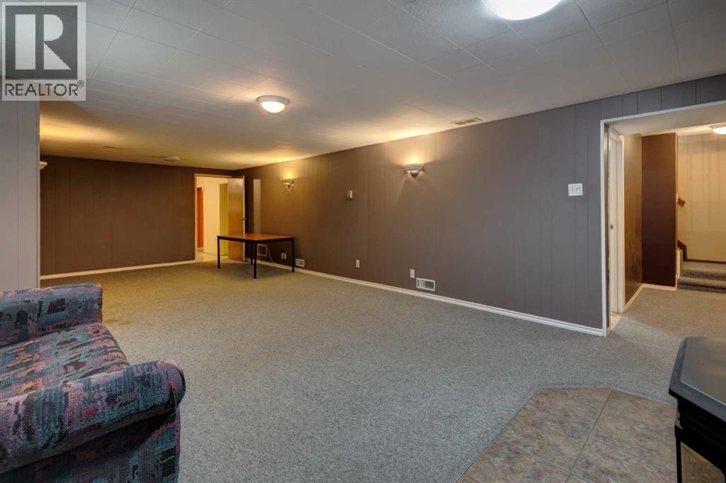23 Arbour Crescent SE - 23