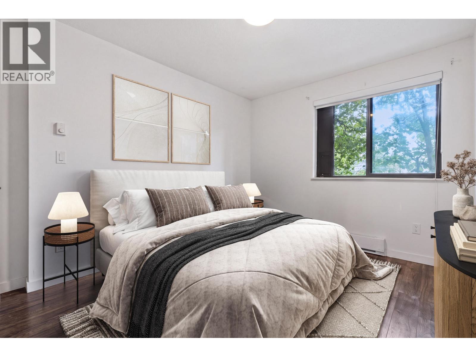 206 853 E 7 AVENUE, Vancouver