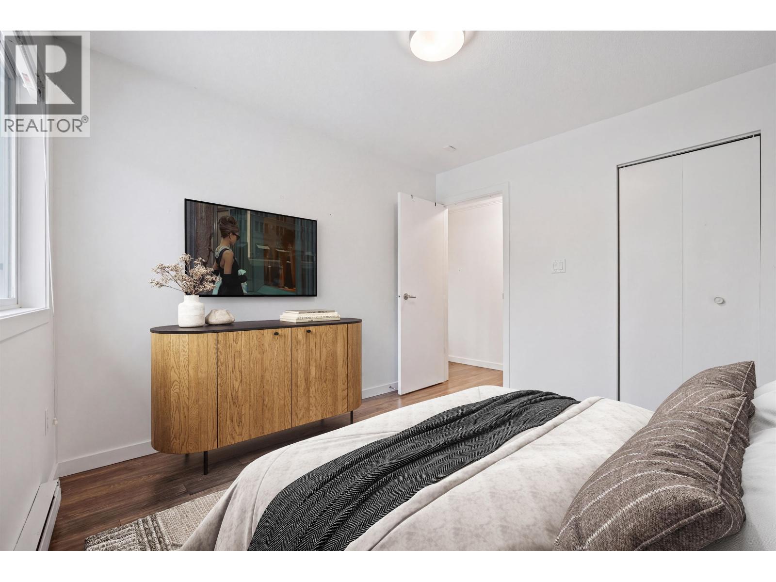 206 853 E 7 AVENUE, Vancouver