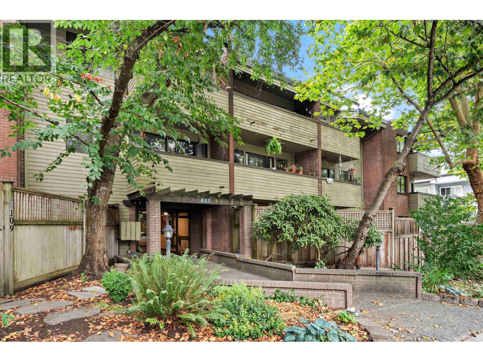 206 853 E 7 AVENUE, Vancouver