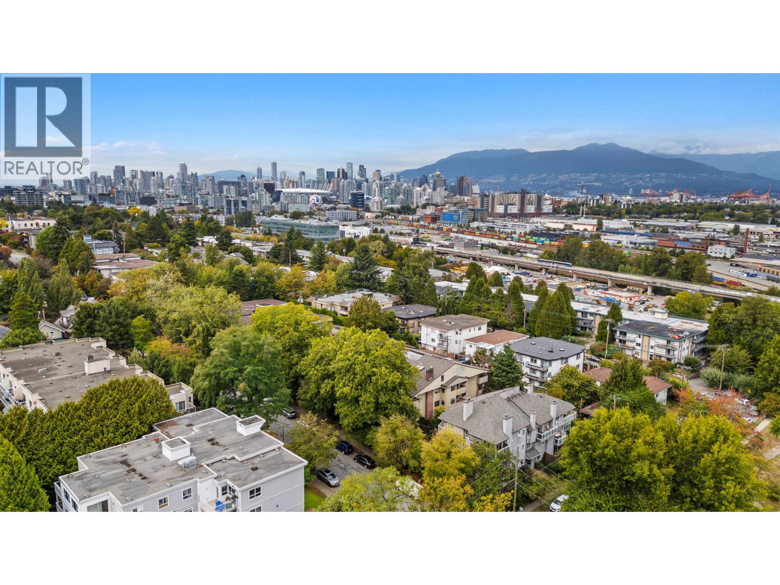 206 853 E 7 AVENUE, Vancouver