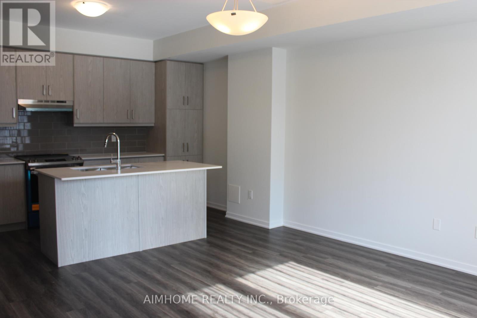 TH375 - 80 HONEYCRISP CRESCENT, Vaughan (Vaughan Corporate Centre) — photo 3