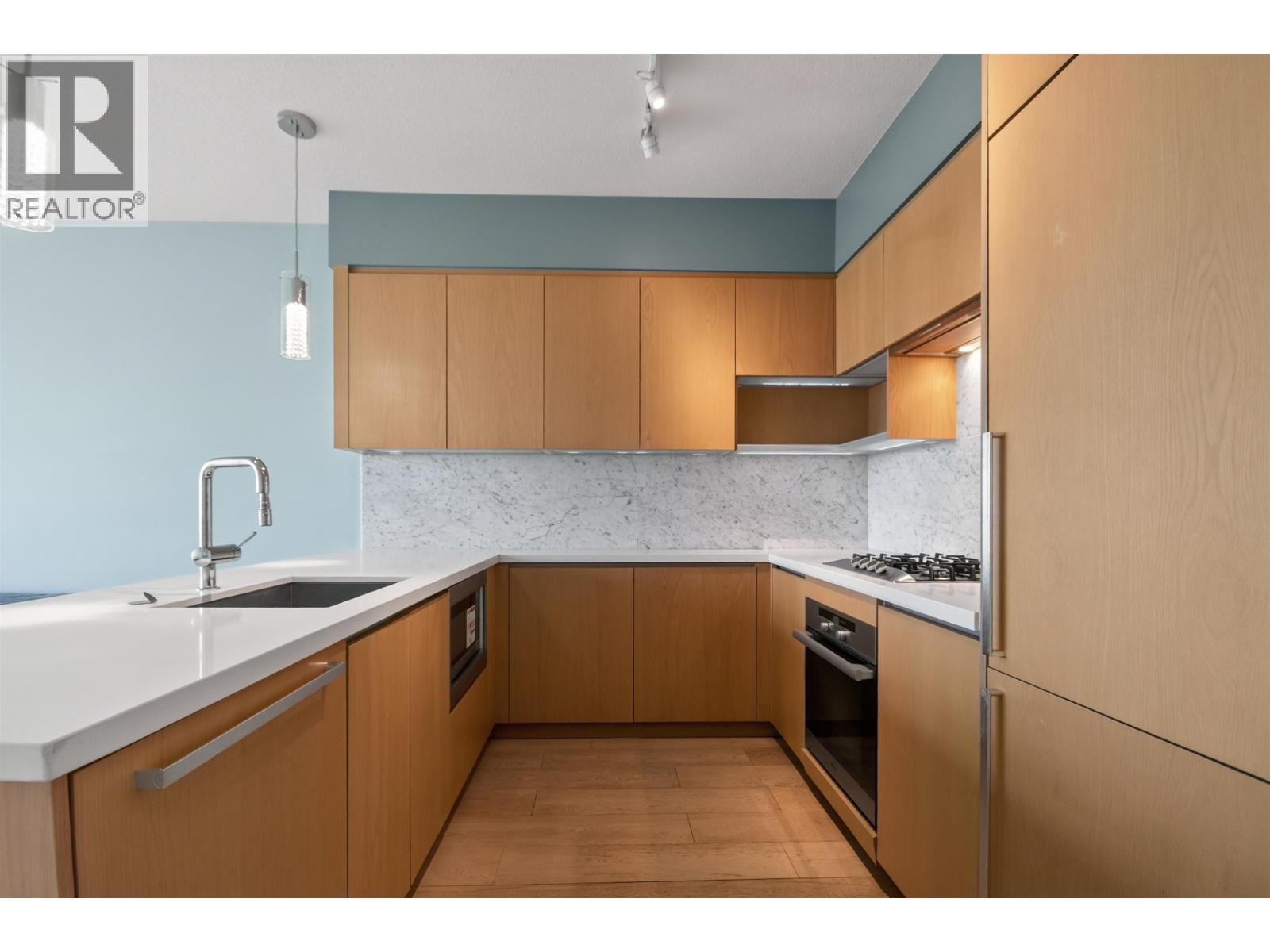 2006 6588 NELSON AVENUE, Burnaby
