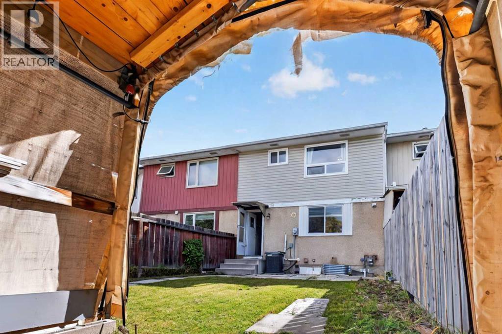 207 Penworth Drive SE - 40