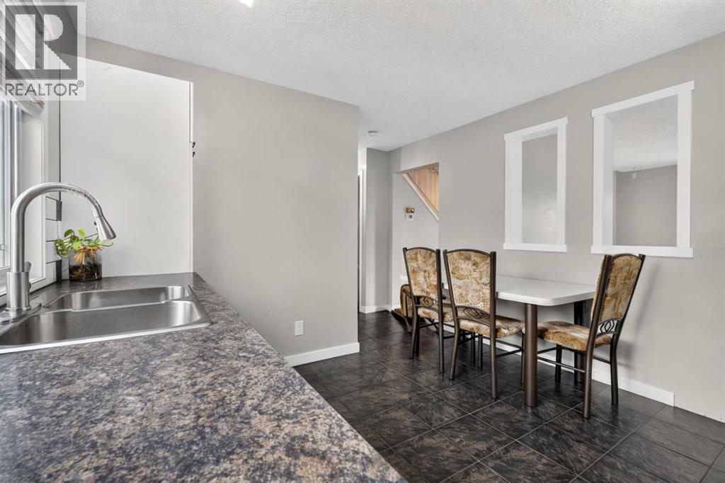 207 Penworth Drive SE - 13