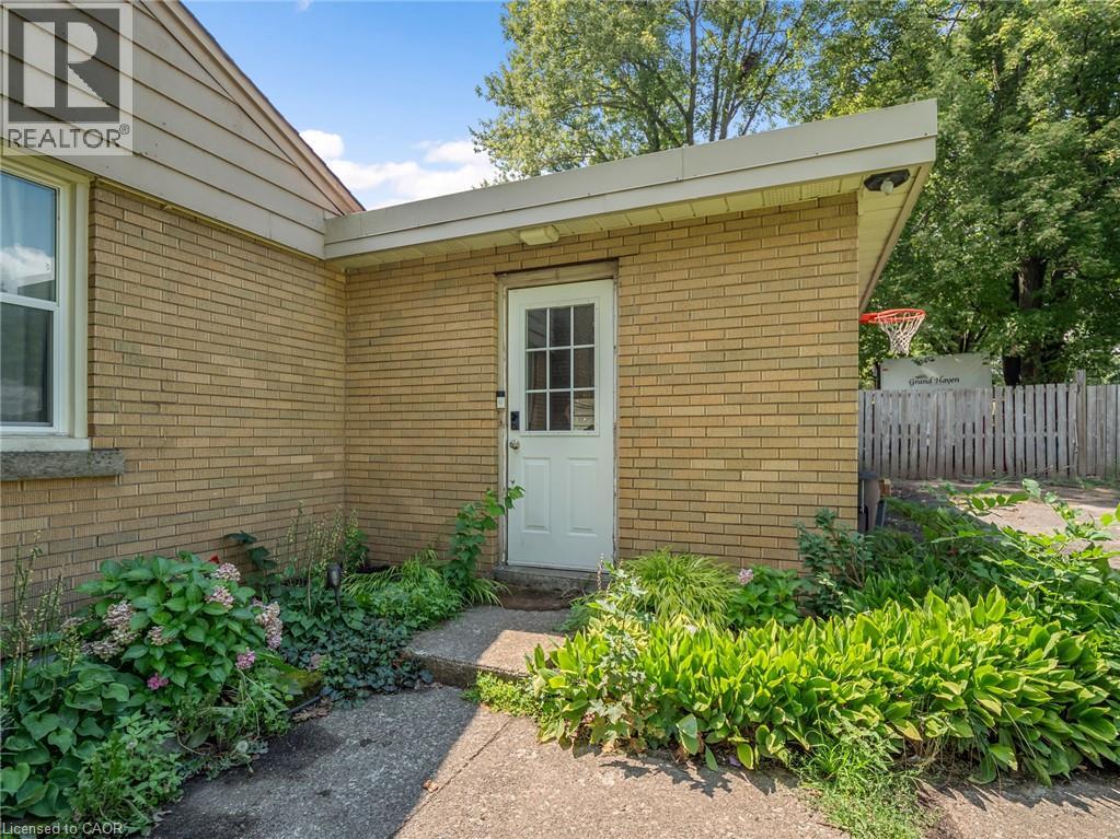 20 ALAN Crescent, Fonthill — photo 6