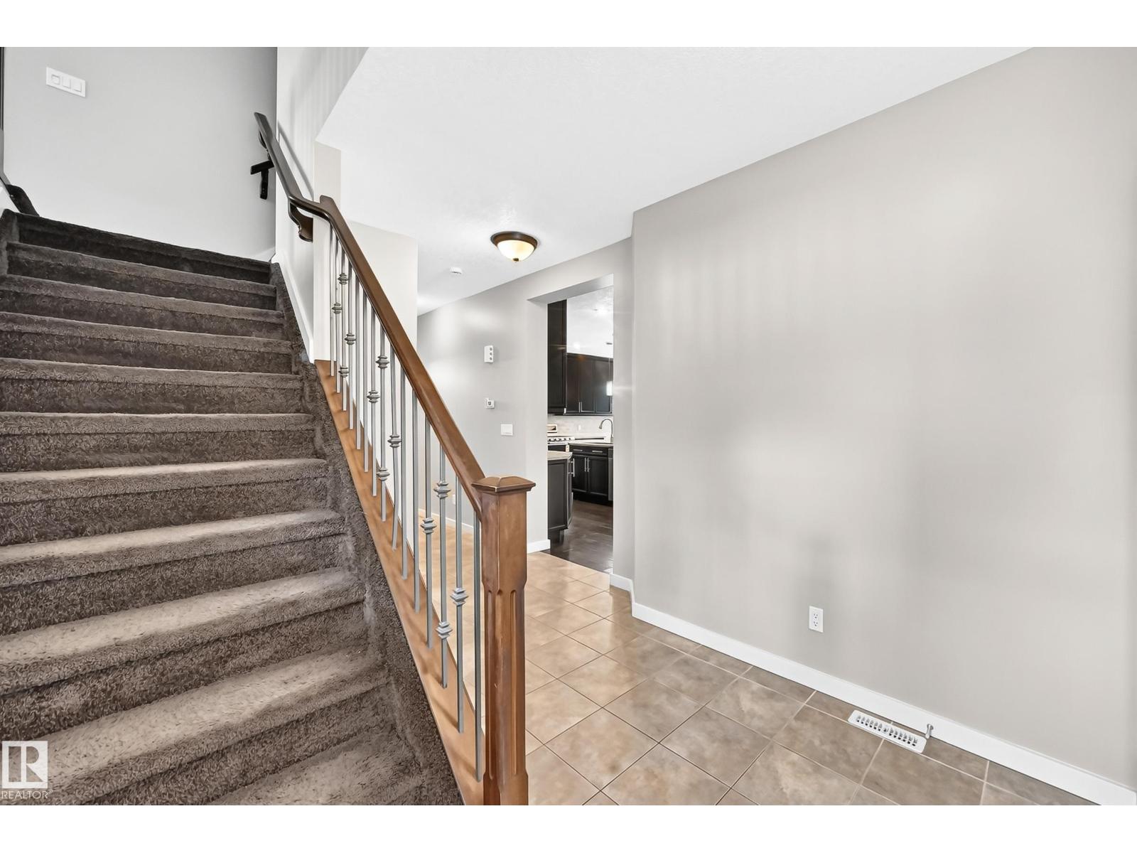 3329 WEST COURT NW, Edmonton — photo 4