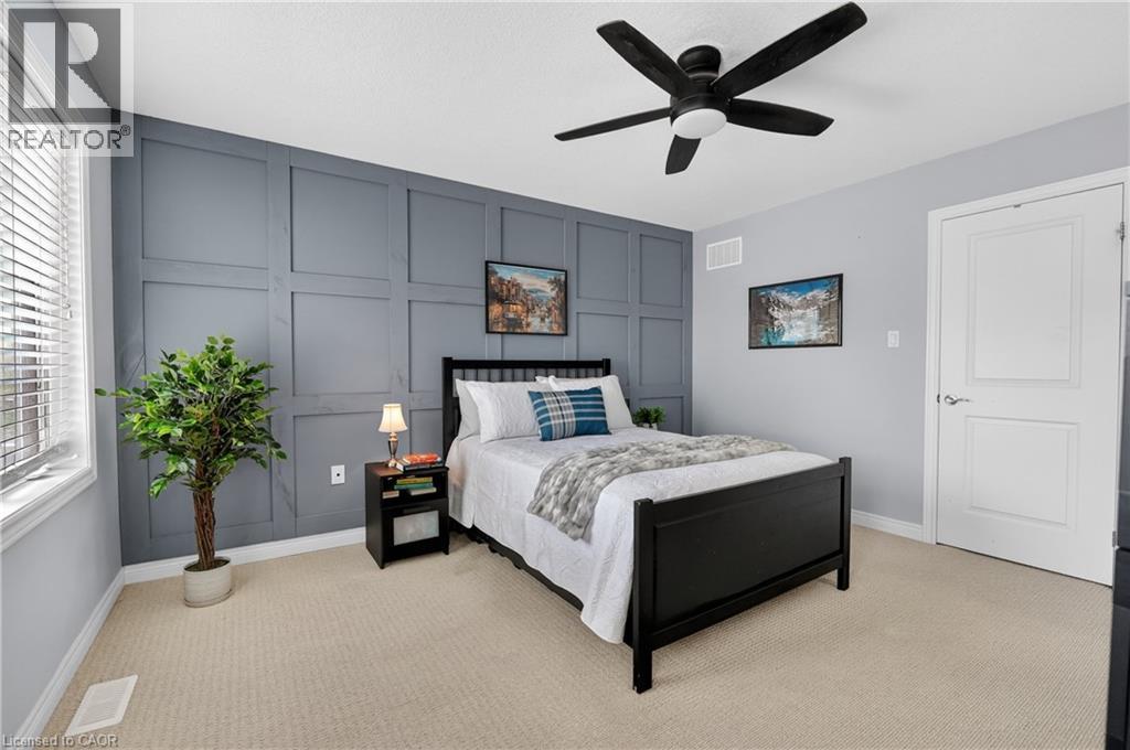 #11 8 LAKELAWN Road - Image 12