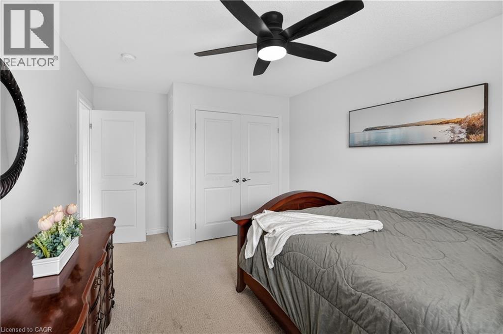#11 8 LAKELAWN Road - Image 16