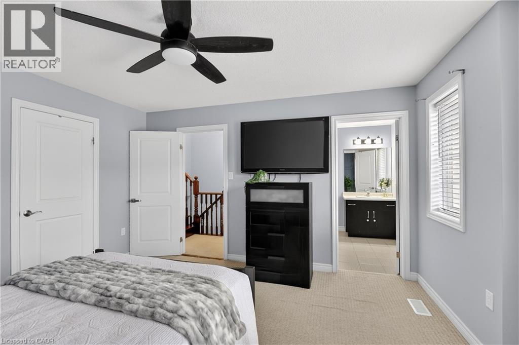 #11 8 LAKELAWN Road - Image 13