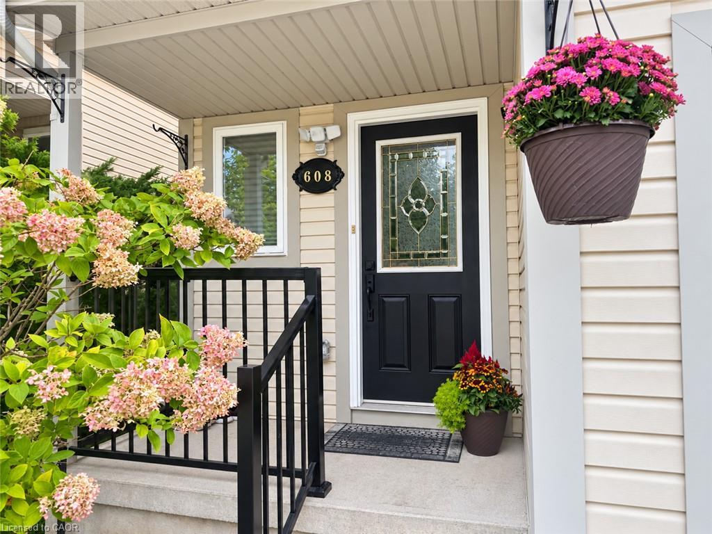 608 ROYAL FERN Street — photo 2