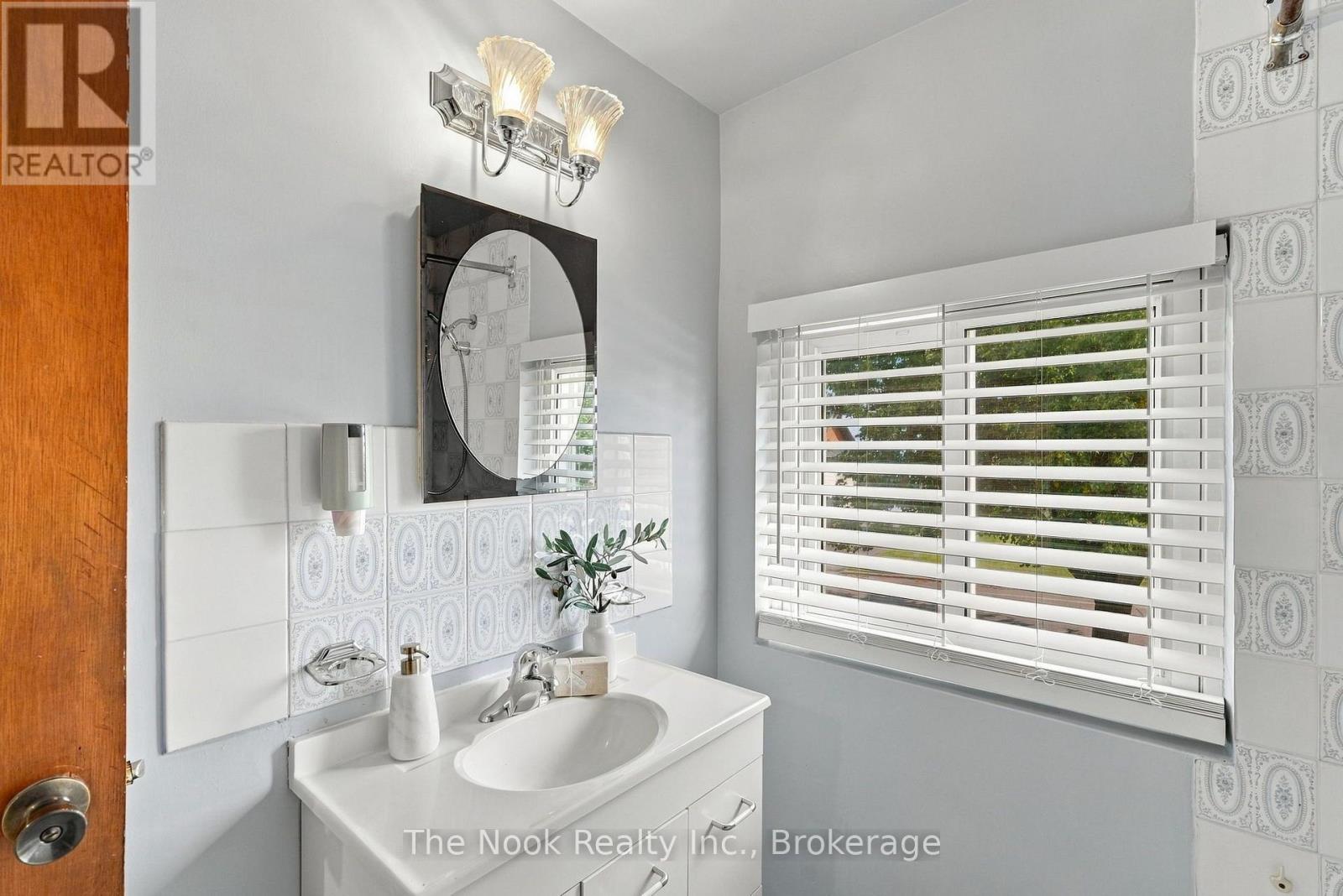 706 STONE STREET - 32