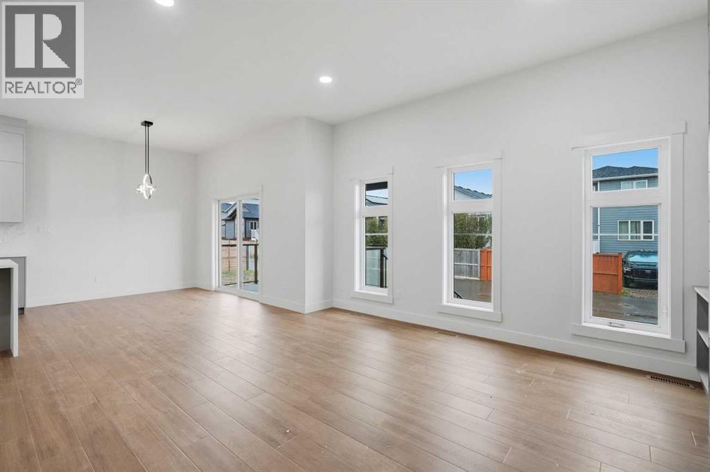 4566 40 Avenue S, Lethbridge — photo 8