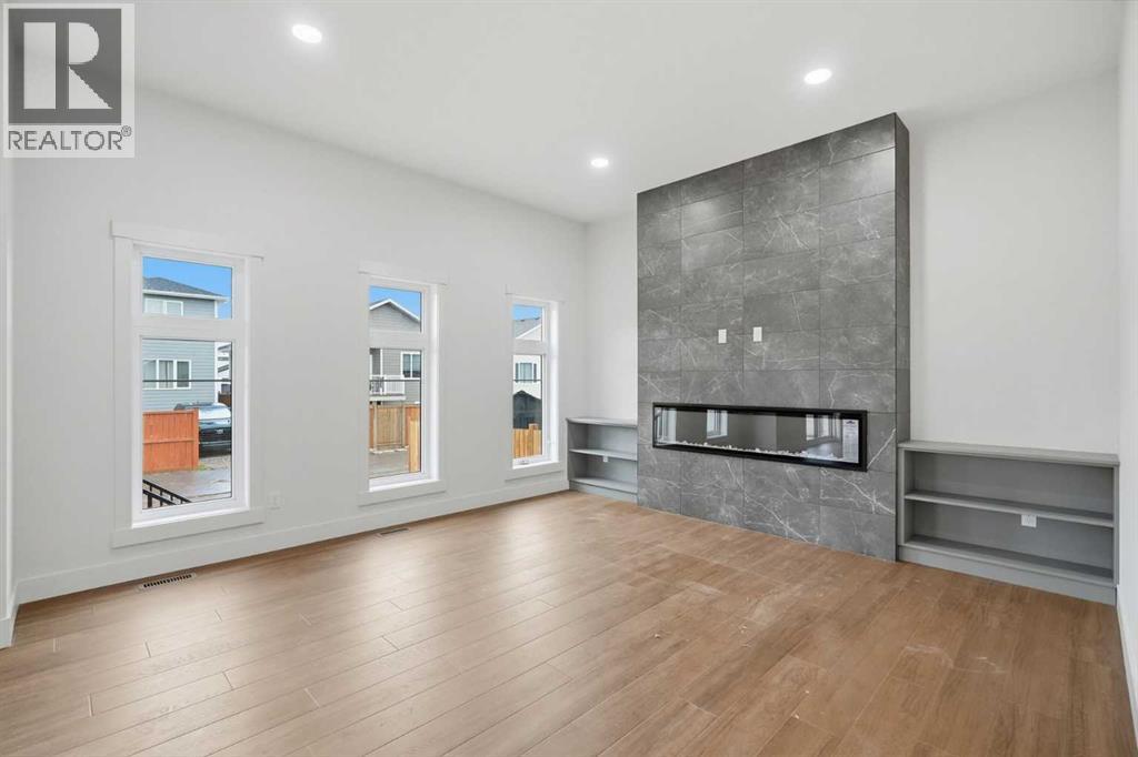 4566 40 Avenue S - 7