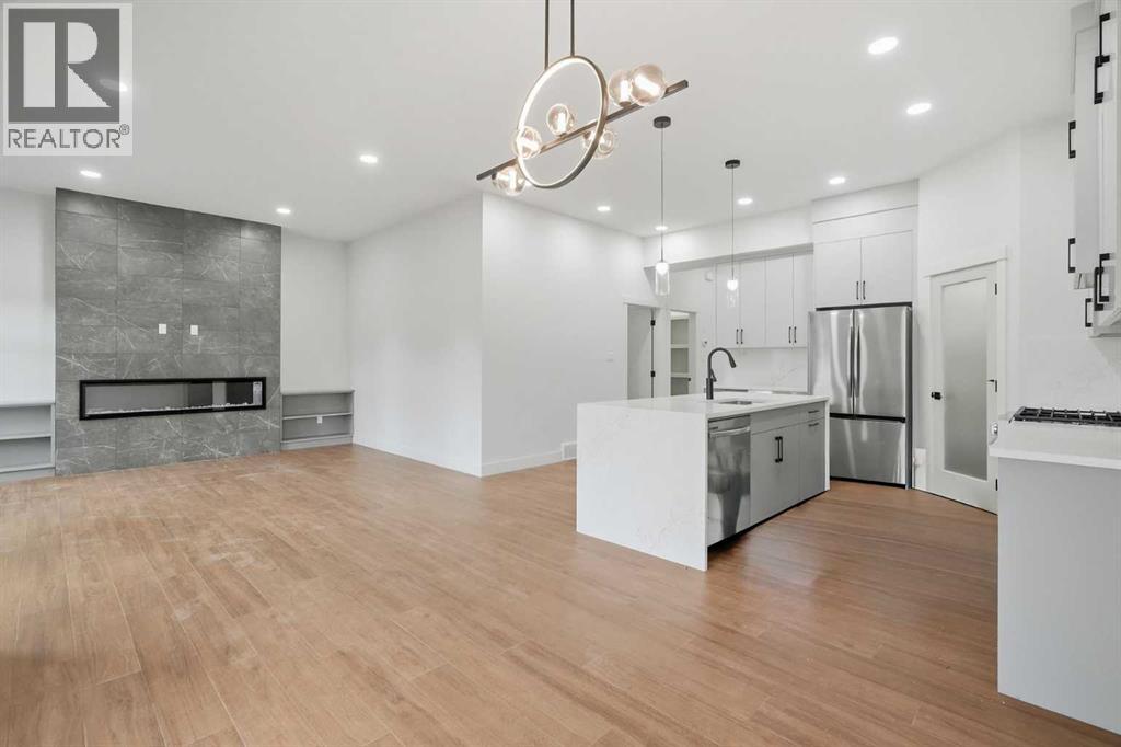 4566 40 Avenue S - 12
