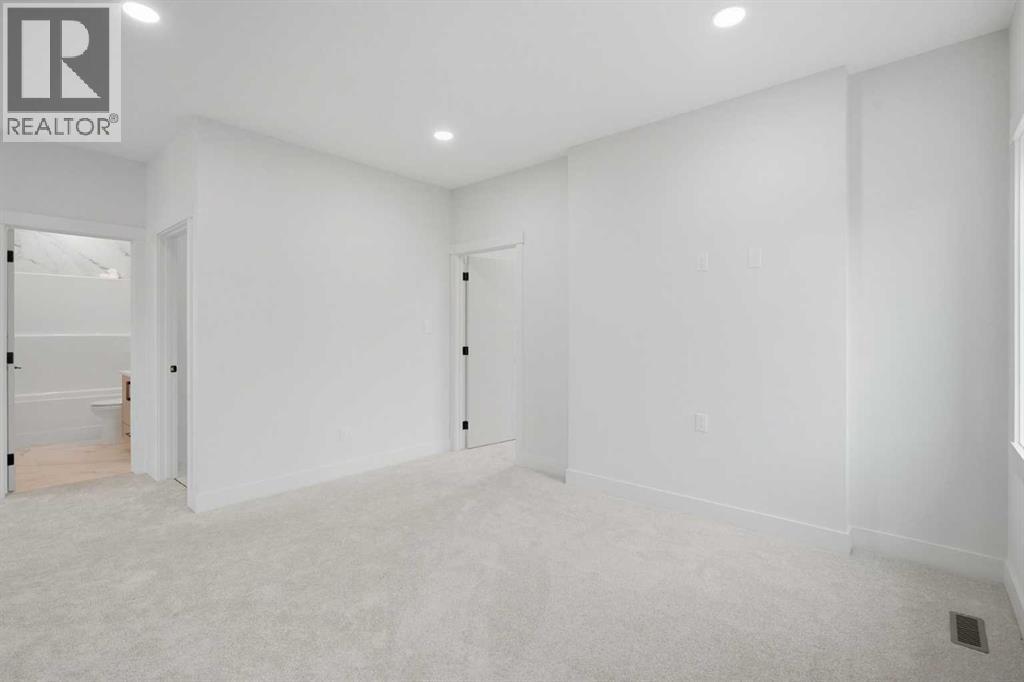 4566 40 Avenue S - 32