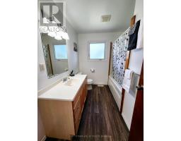 15267 17 Highway, Whitewater Region, ON K0J0A9 Photo 25