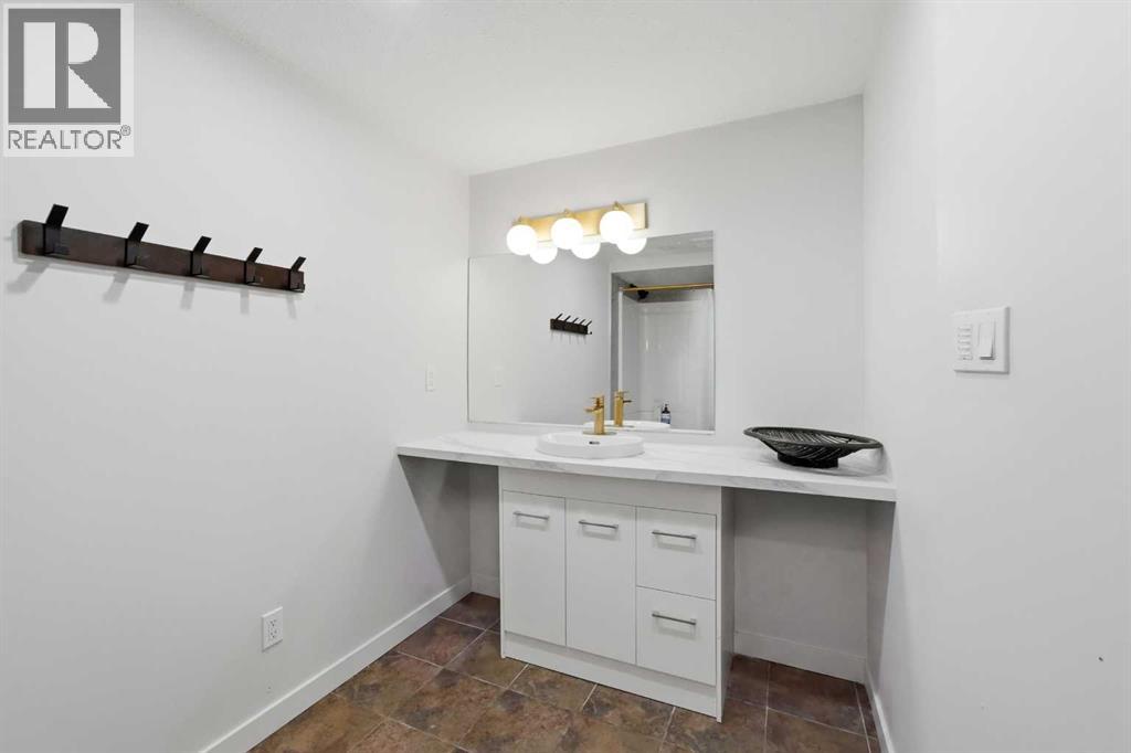 Listing photo – 39 Warwick Drive, Red Deer
