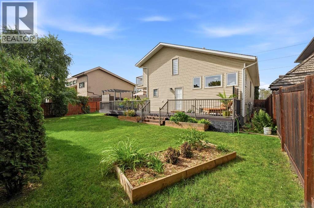 Listing photo – 39 Warwick Drive, Red Deer