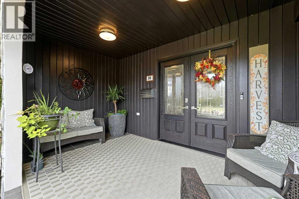 Listing photo – 39 Warwick Drive, Red Deer