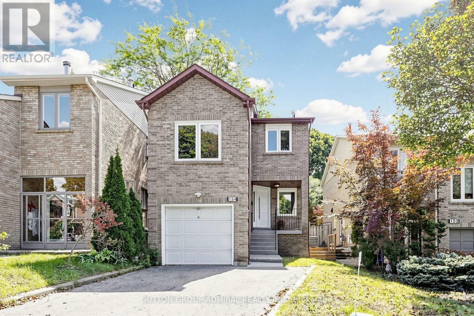 154 BAYWOOD COURT
