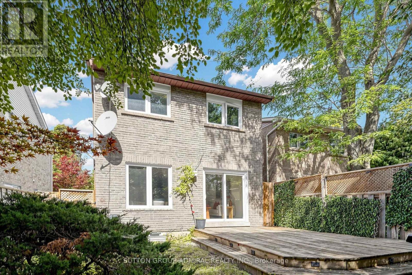 154 BAYWOOD COURT - 34