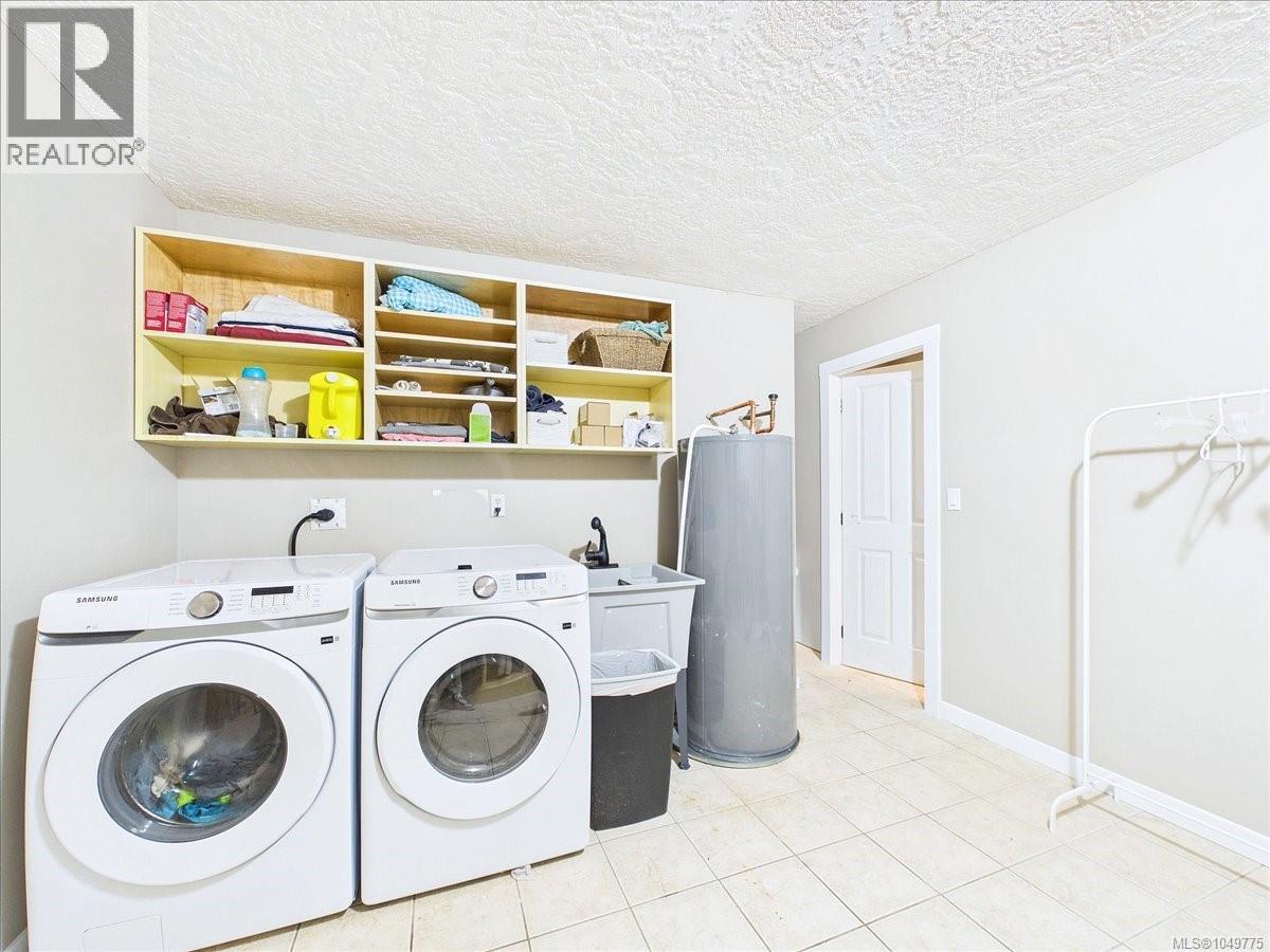 6851 Banner Rd, Sooke
