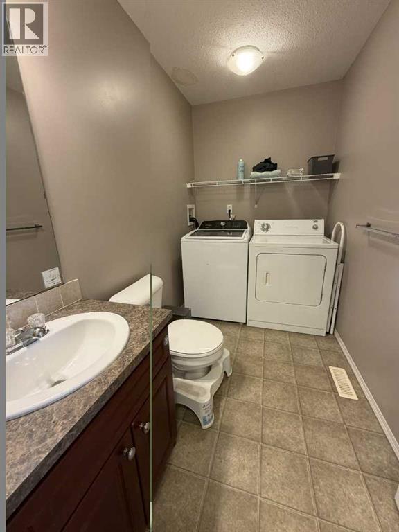 5105 54 Street - 7