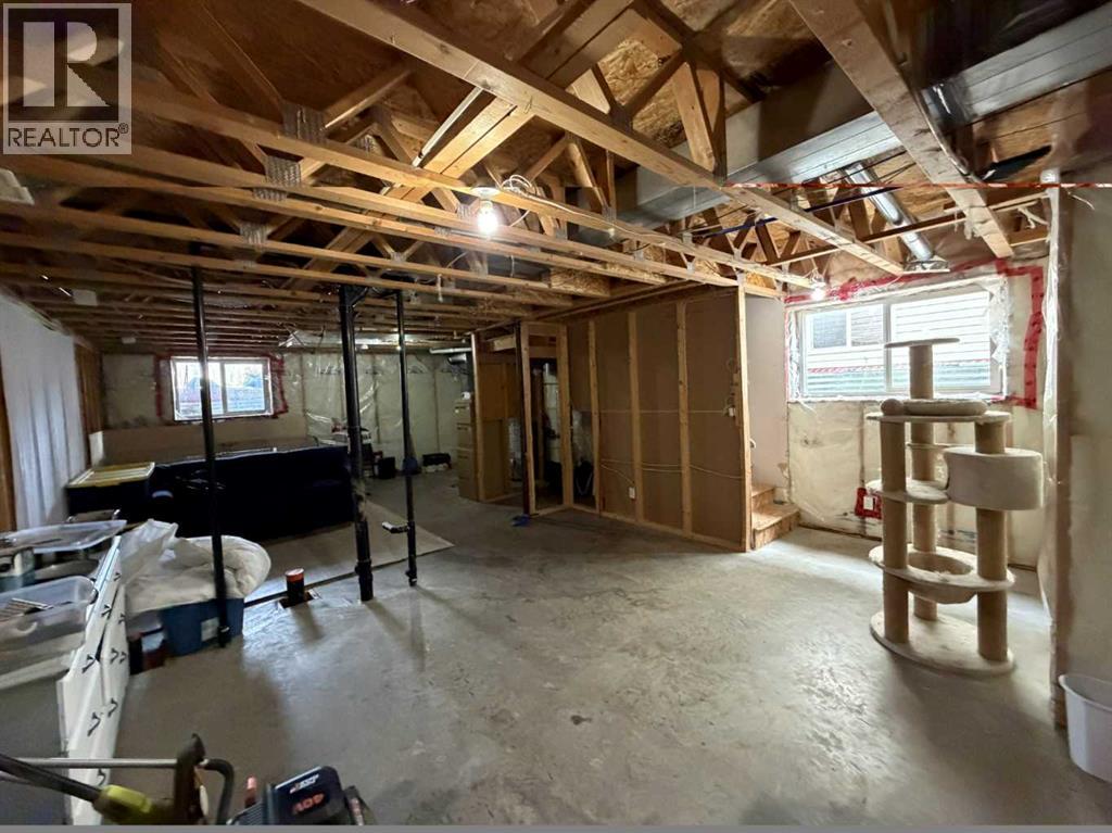 5105 54 Street - 17