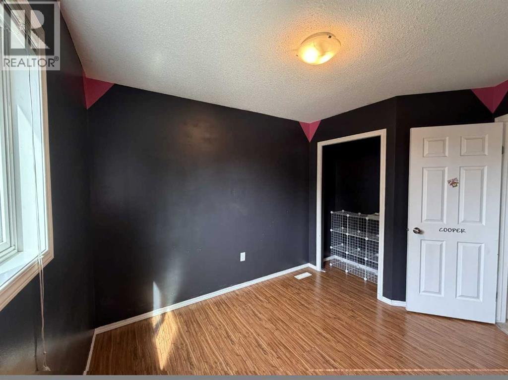 5105 54 Street - 10