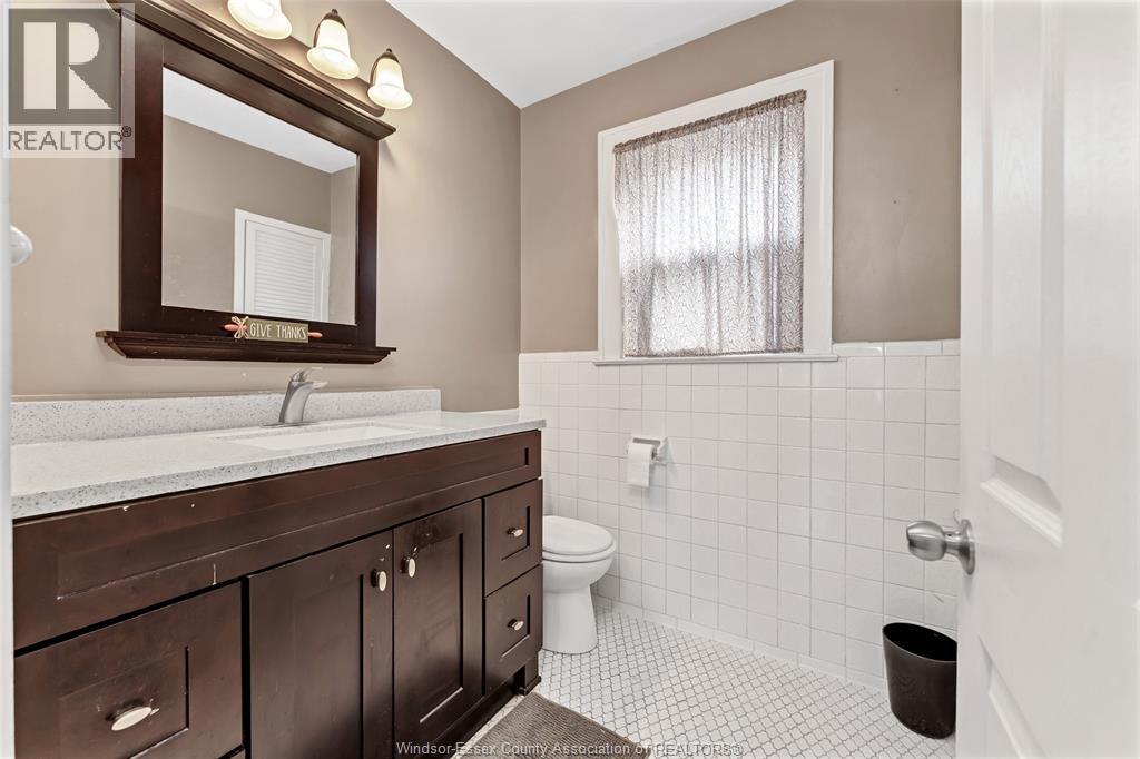 2322 BYNG ROAD - 17
