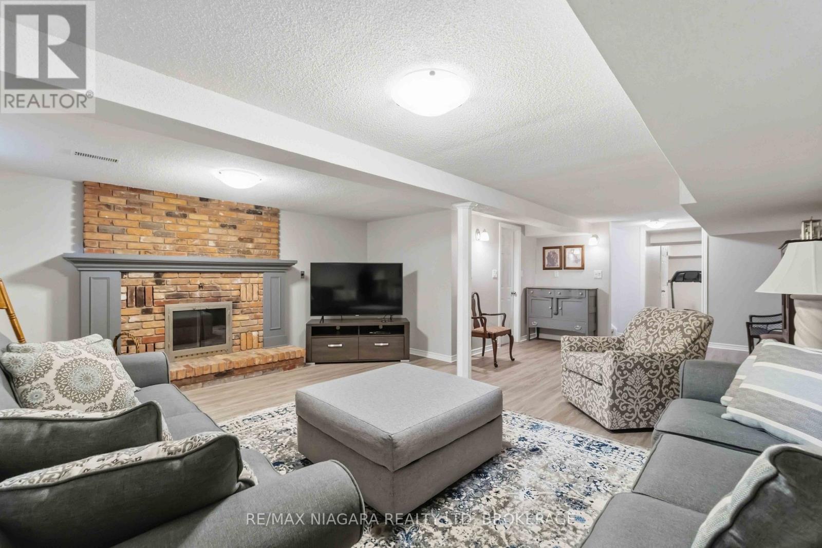 41 FOX TRAIL DRIVE - Image 34
