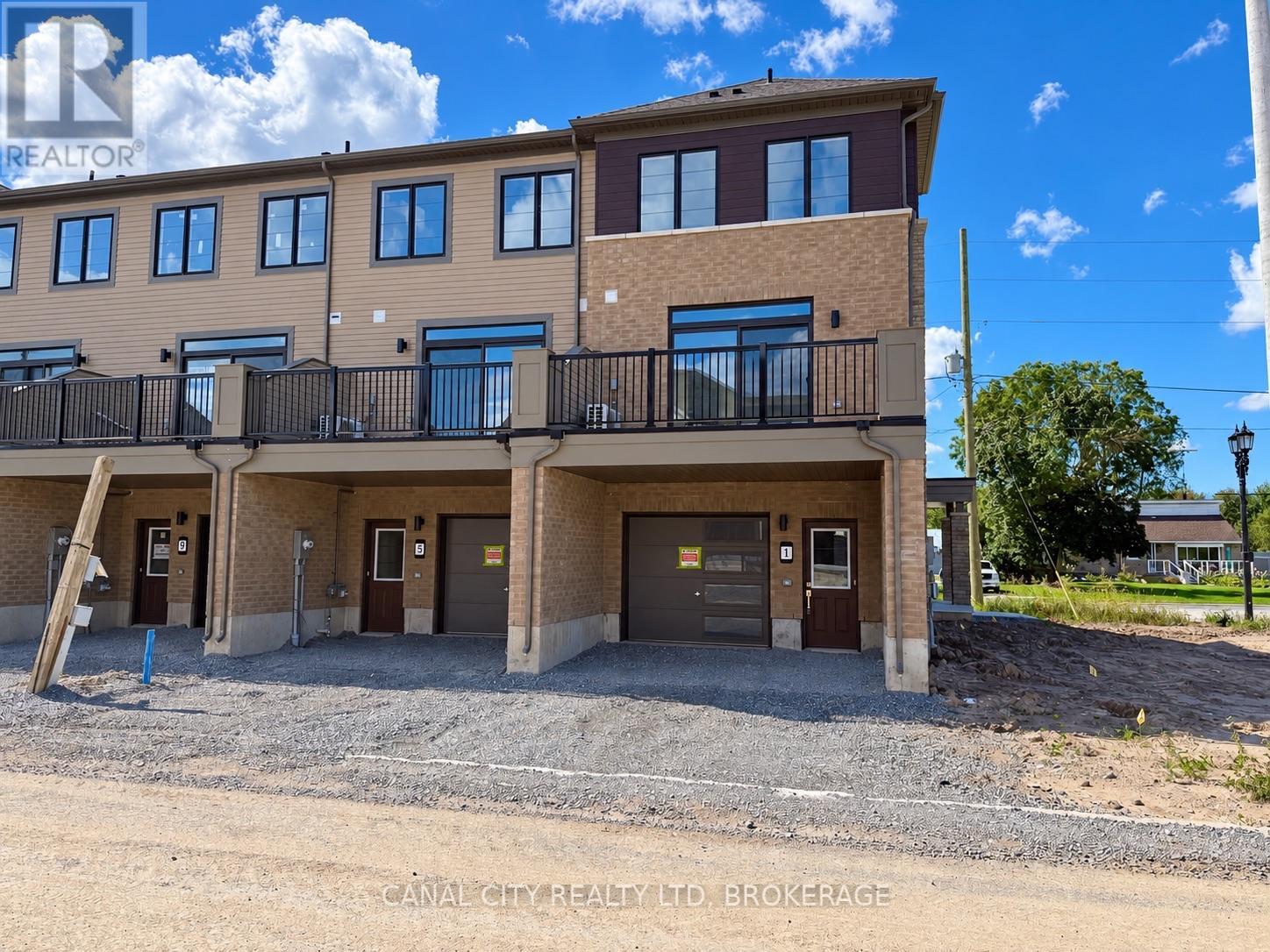 1 VANDERBURG LANE, Thorold (Hurricane/Merrittville)