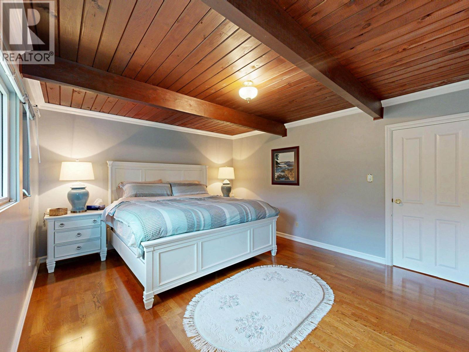 901 DUNDONALD DRIVE, Port Moody