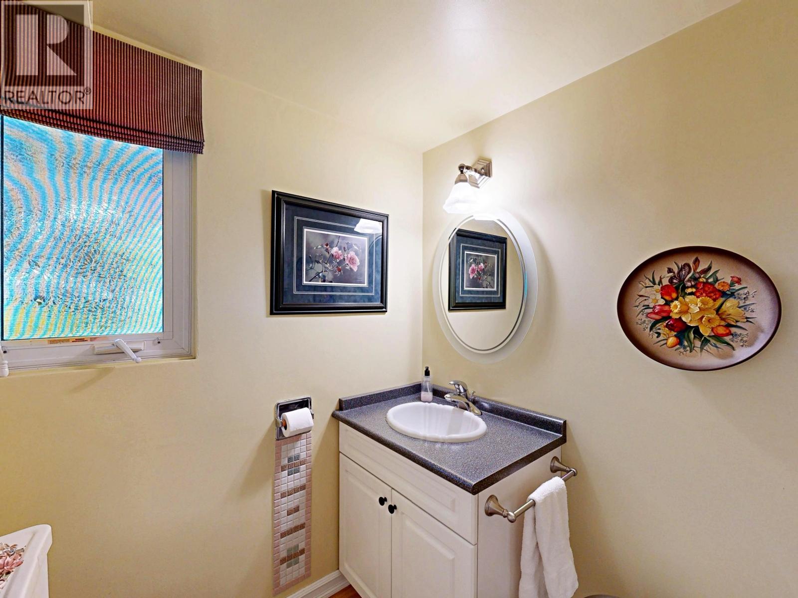 901 DUNDONALD DRIVE, Port Moody