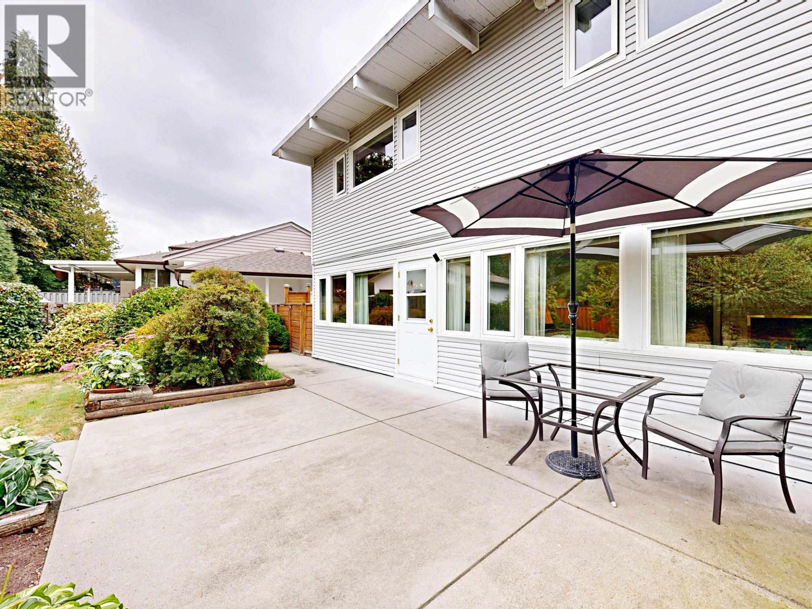 901 DUNDONALD DRIVE, Port Moody