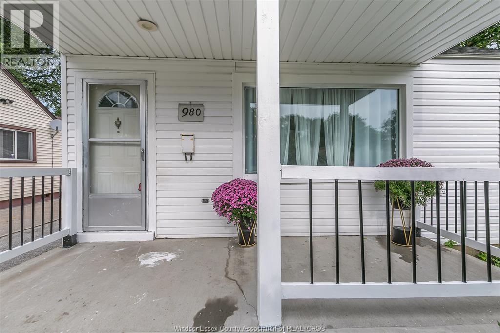 980 PARTINGTON AVENUE, Windsor — photo 5