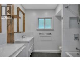 5620 Hammond Bay Rd, Nanaimo, BC V9T5N2 Photo 32
