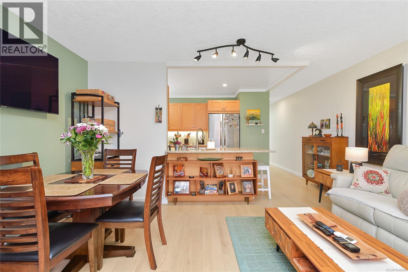 #23 2070 AMELIA Ave - 7