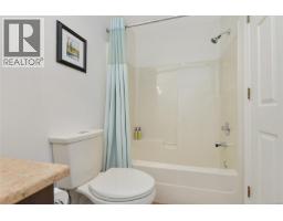 23 2070 Amelia Ave, Sidney, BC V8L4X6 Photo 17