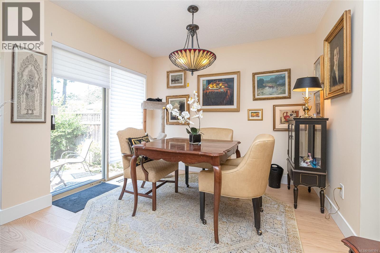 901 4515 Pipeline Rd, Saanich