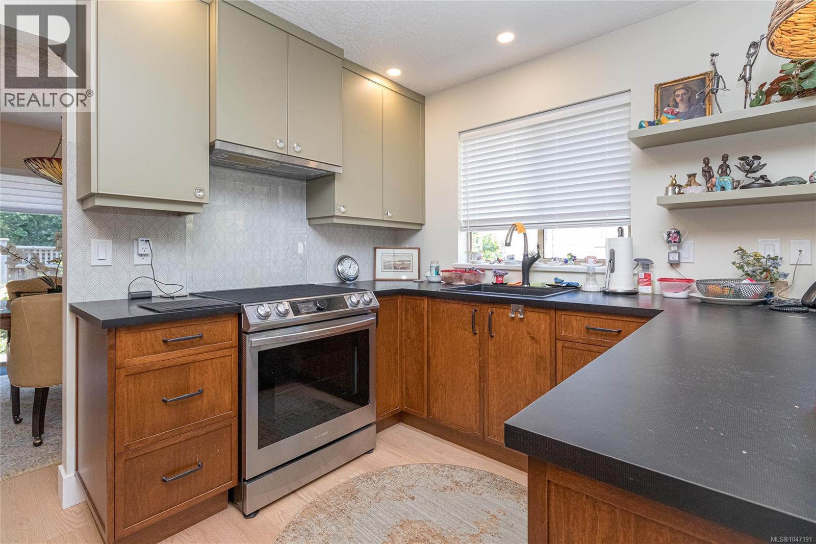901 4515 Pipeline Rd, Saanich