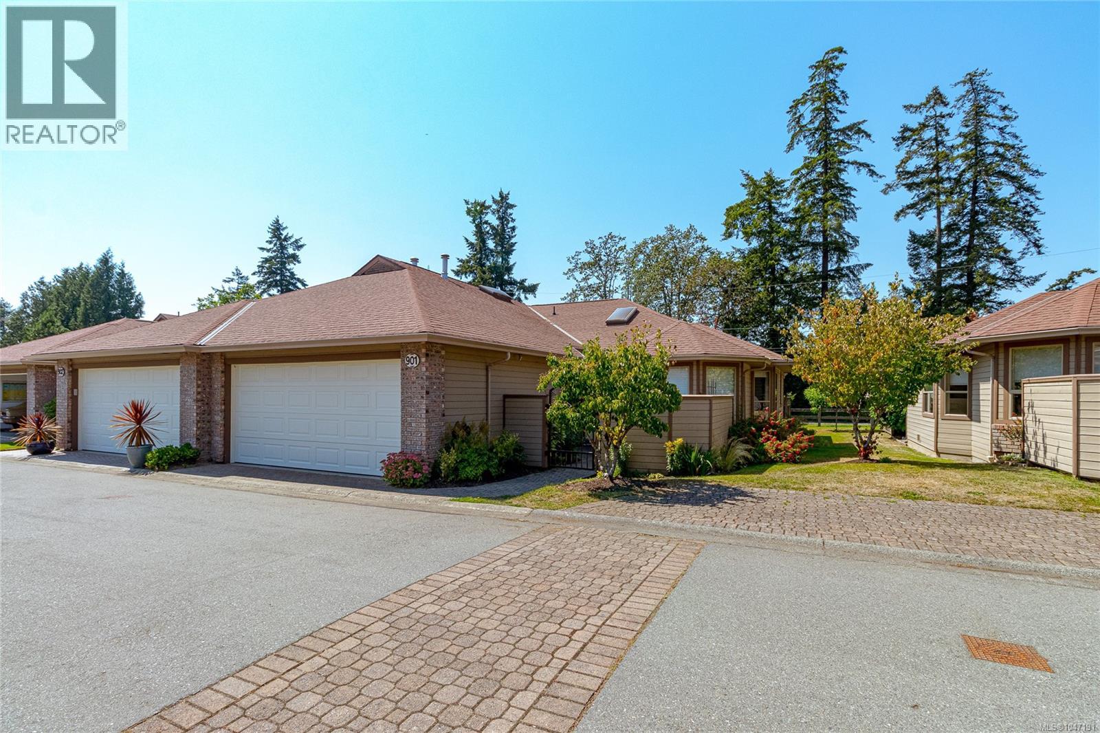 901 4515 Pipeline Rd, Saanich